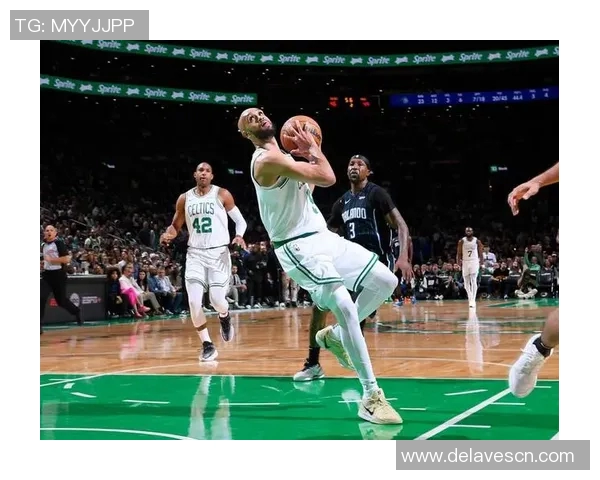 塔图姆双双助攻班凯罗爆发怀特火力全开绿军轻取魔术开启新赛季